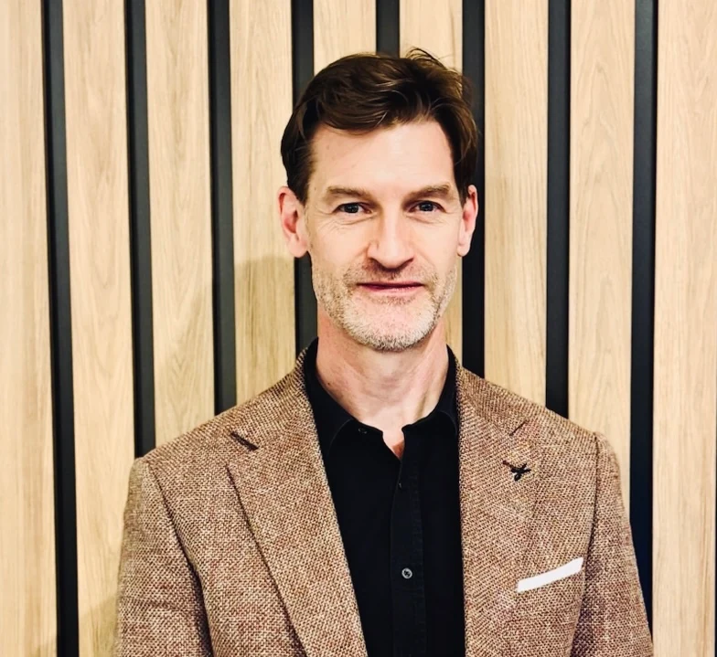 Dr David Melsom
